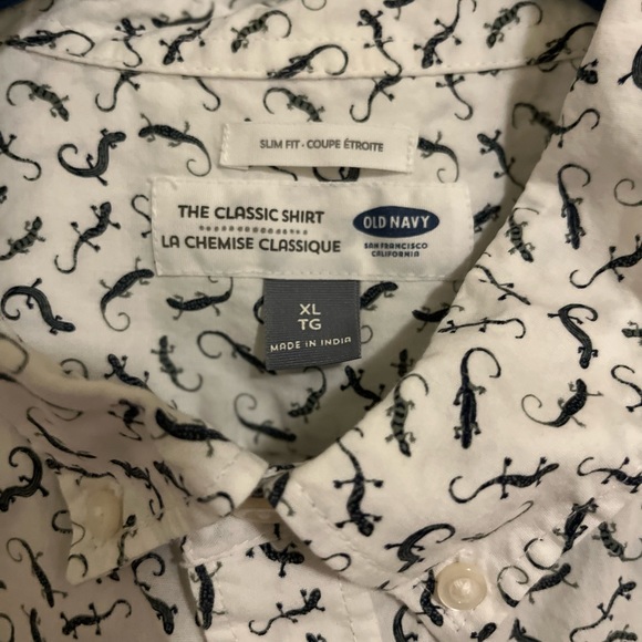Old Navy classic short sleeved classic shirt size XL - Picture 2 of 2